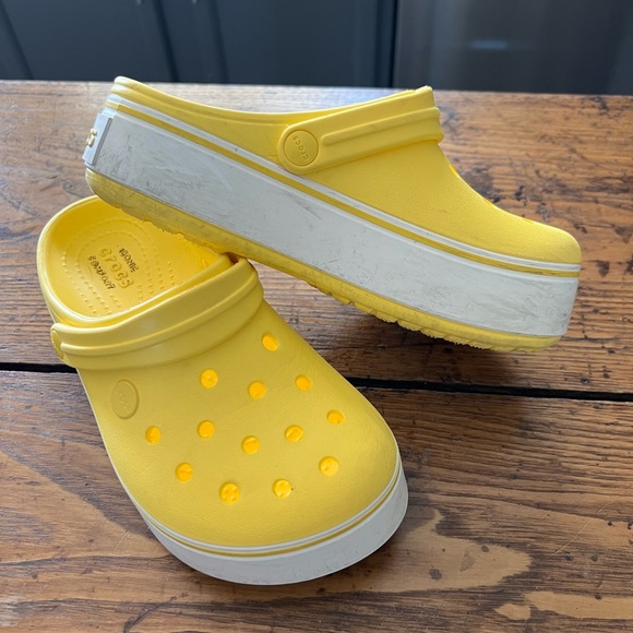 Crocs - Picture 1 of 6